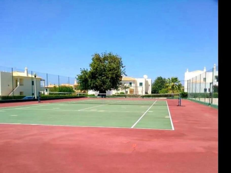 Lake Apartment - Pool And Sea View & Tennis Court & Bbq Pêra Eksteriør billede